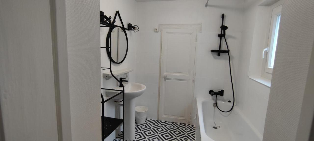 Hyper Centre - Maison David D'Angers Hotel ภายนอก รูปภาพ